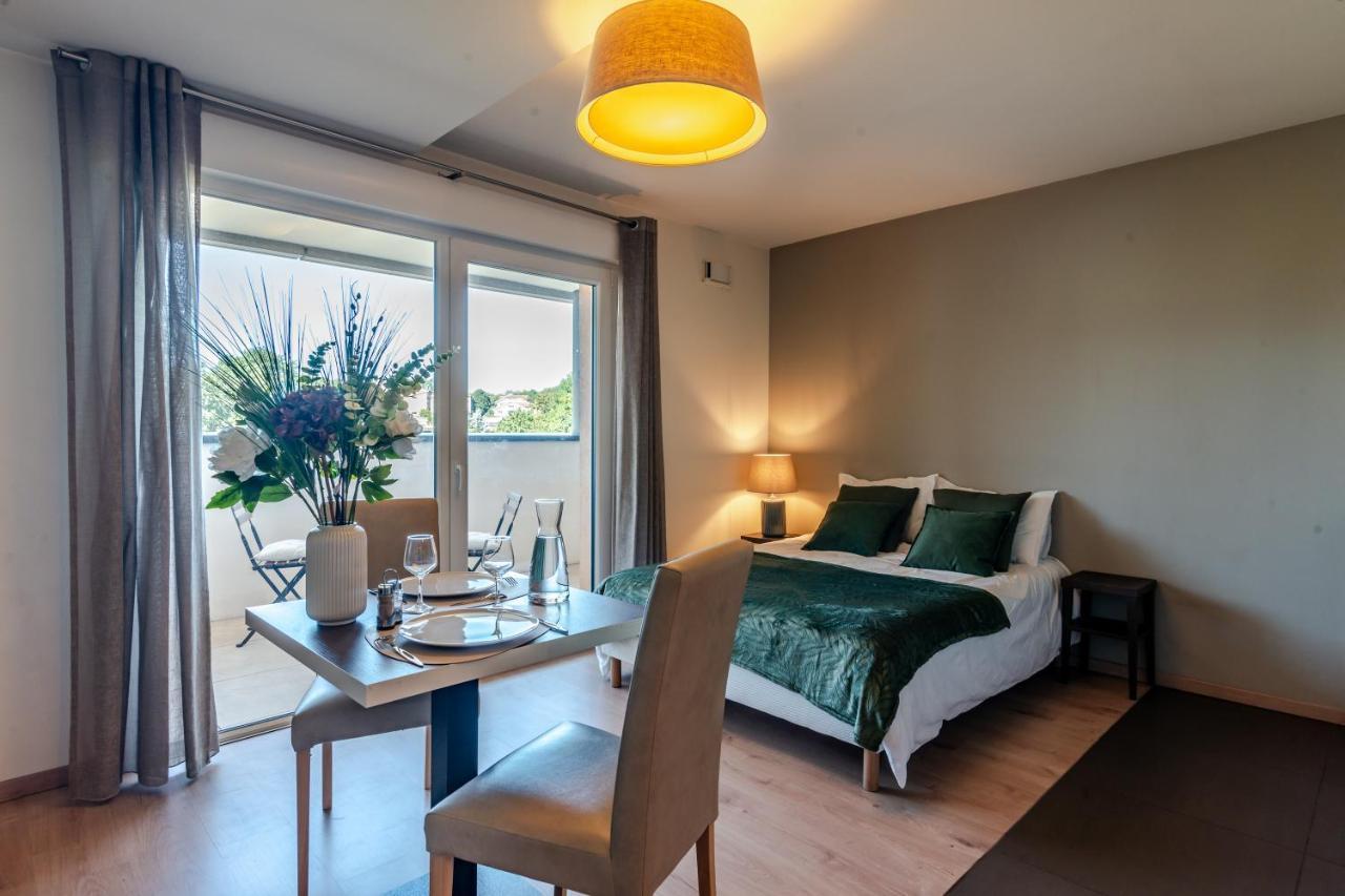 Ovelia Seynod - Les Balcons D'Annecy Apartment Luaran gambar